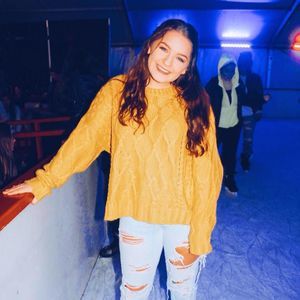 Meet your Posher, Iris